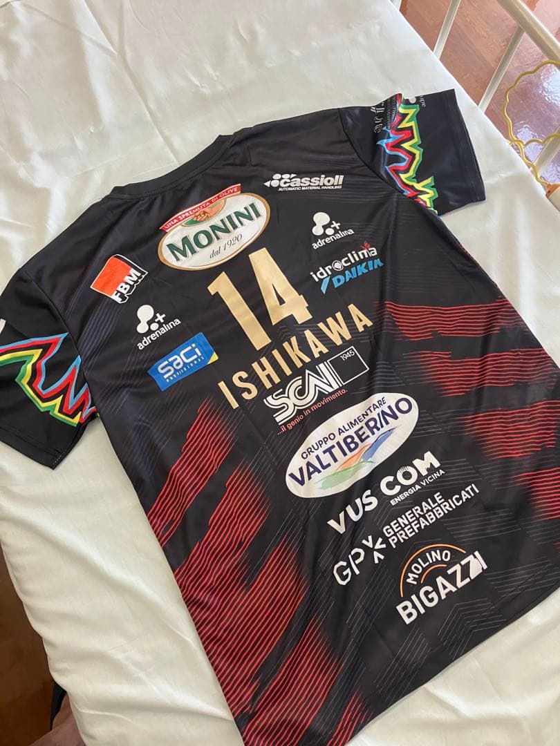 石川祐希　ペルージャ　ユニホーム　ブラック