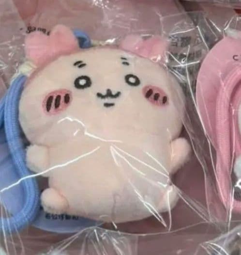 香港限定 ちいかわ 古本屋 しろめ 白目 マスコット 入手困難