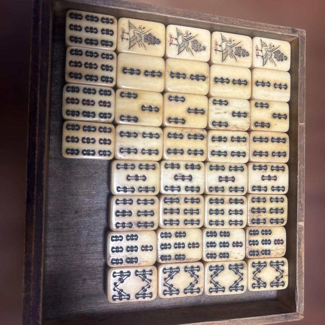 80年ほど前の上質鹿の骨材と竹材の麻雀牌セット木製の箱付き全種完備　送料無料