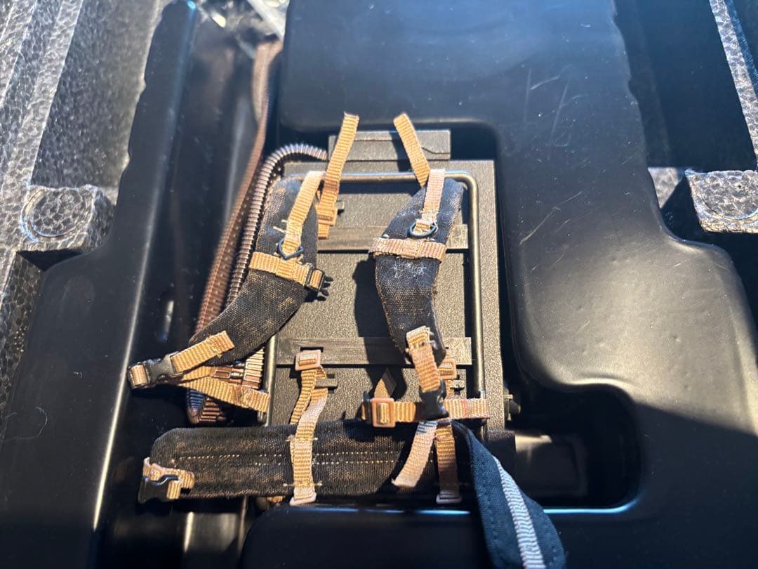 ターミネーター サルベーション エンドスケルトン T-600 1/6スケール