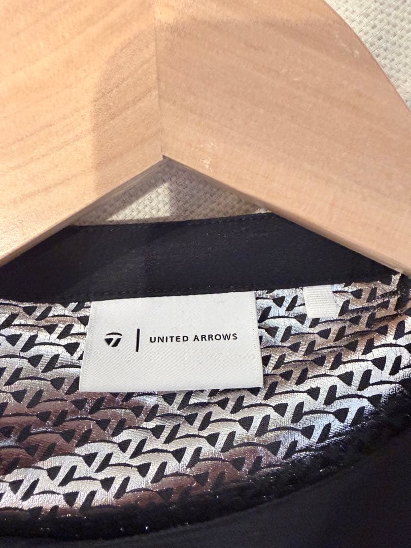 テーラーメイドxユナイテッドアローズ ベスト