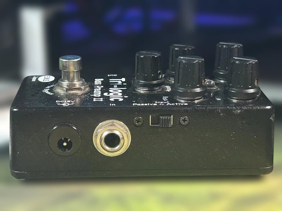 ベース E.W.S. Tri-logic II Bass Preamp