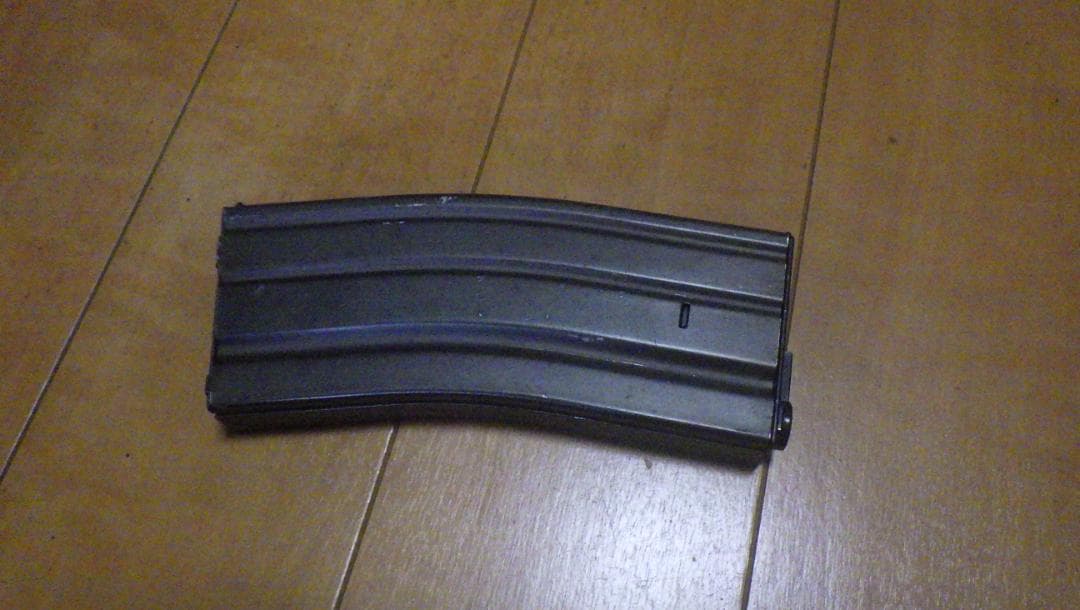 東京マルイ　M4電動ガン　スタンダード８7ｍ／ｓ　１８歳以上+多弾マガジン