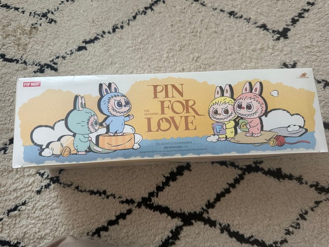 正規品・新品未開封 ラブブ PIN FOR LOVE アソートボックス 1箱