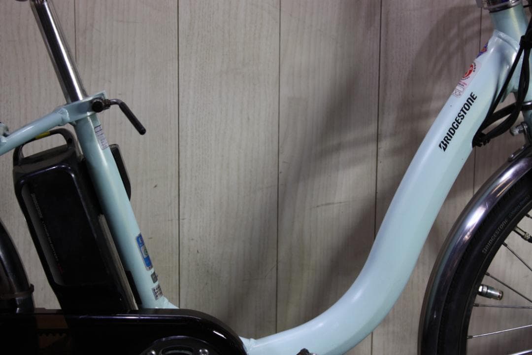 ブリヂストンフロンティア F4AB27 6AH 24インチ 3段 LED