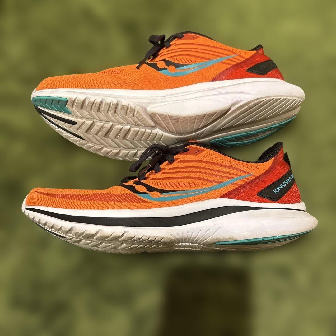 26cm 相当Saucony Kinvara 12 オレンジ ランニングシューズ