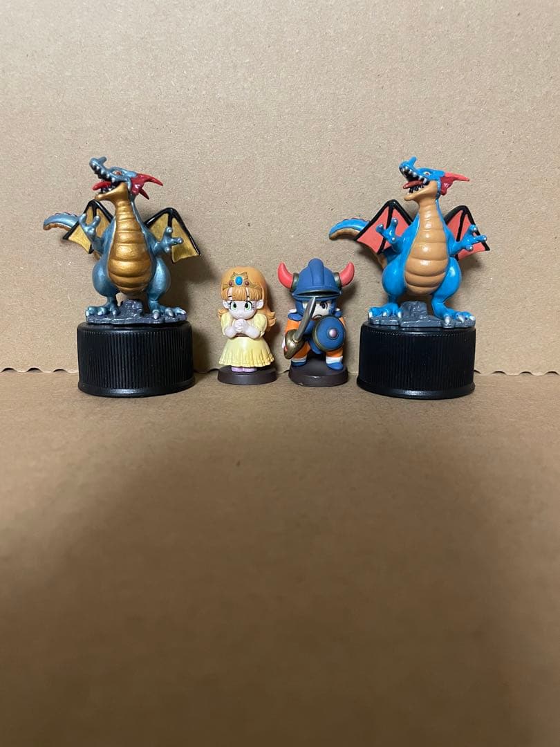 ドラゴンクエスト　勇者ローラ姫　りゅうおう色違い　ミニフィギュア