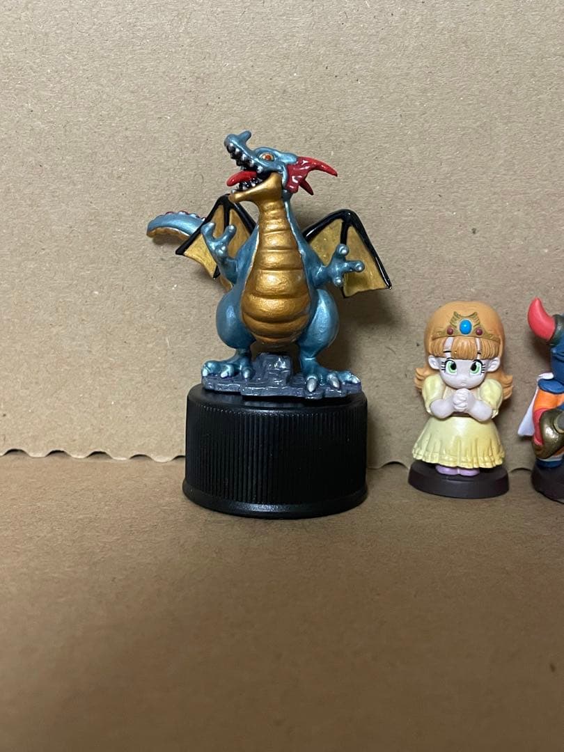 ドラゴンクエスト　勇者ローラ姫　りゅうおう色違い　ミニフィギュア