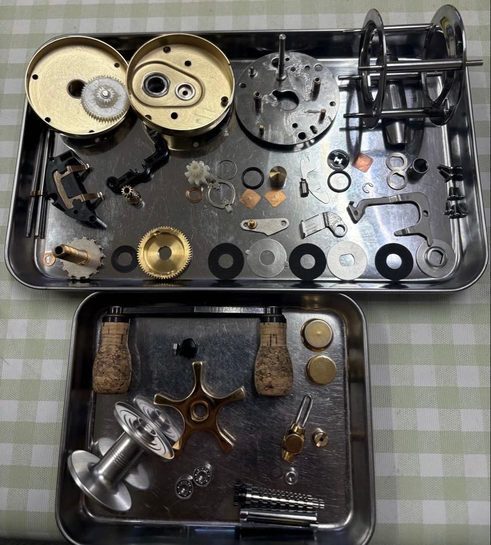 アブガルシア アンバサダー 5500CSロケットシャンパンZPI ダブルハンドル