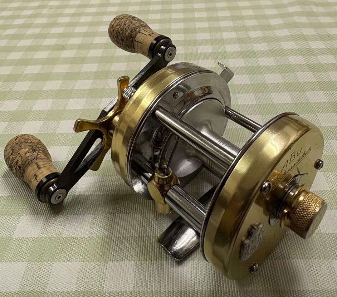 アブガルシア アンバサダー 5500CSロケットシャンパンZPI ダブルハンドル