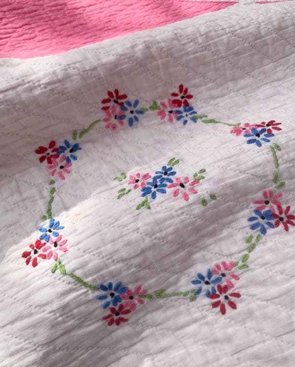 アンティーク　パッチワーク　キルト  手刺繍　ピンク　花　アメリカ