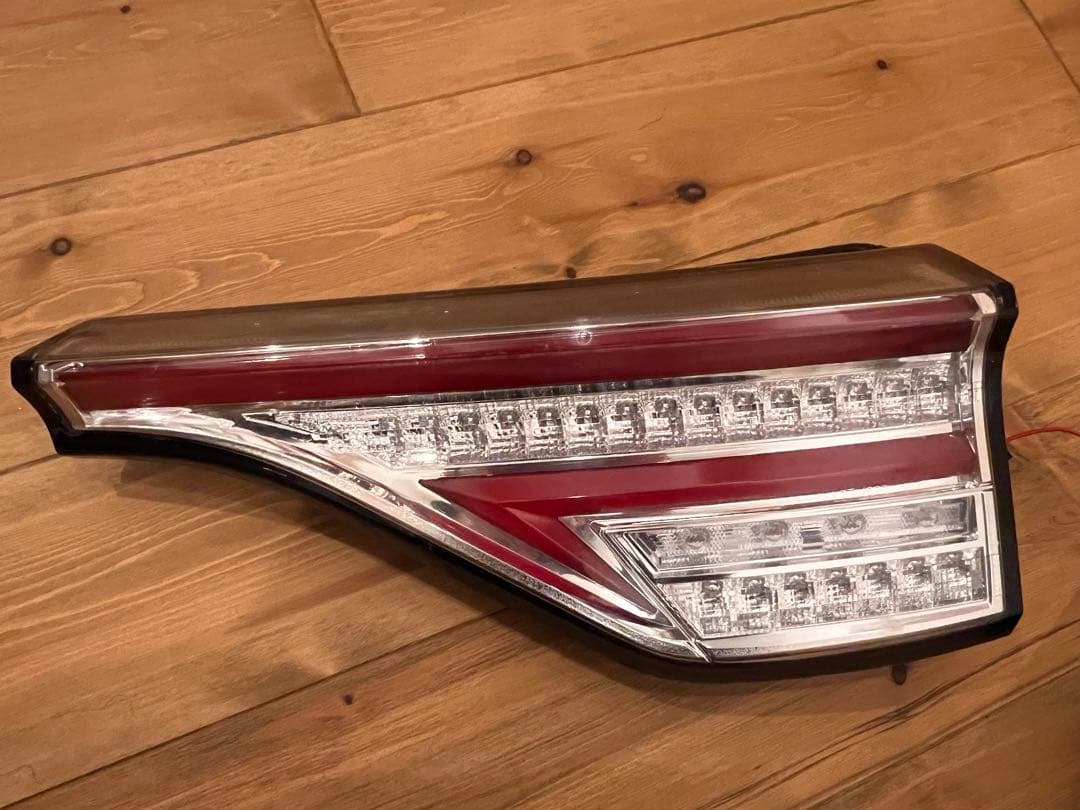 クリスタルアイ エスティマ LEDテールランプ