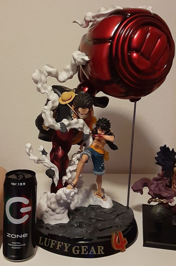 限定品　ワンピース　フィギュア　ルフィ
