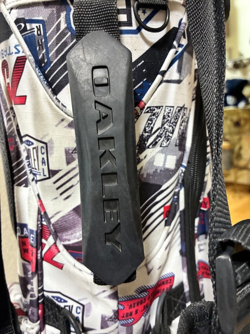OAKLEY キャディバッグ グラフィックデザイン　ヘッドカバー付き