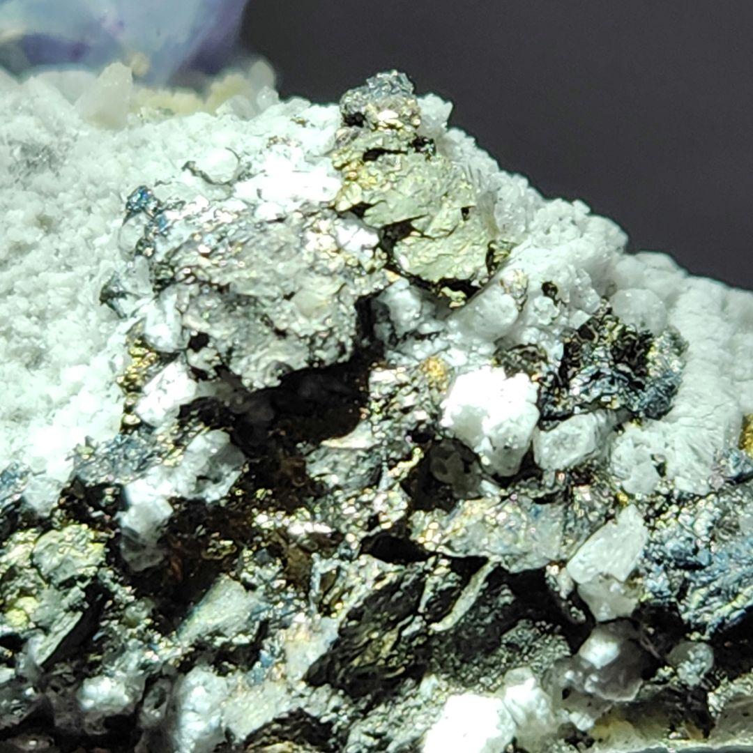 高品質✨美麗ゾーニング フローライト＆ クォーツ＆パイライト共生原石