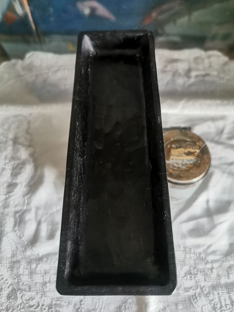 三谷龍二 黒漆 端正な細長深皿 角皿 木彫り漆塗り 美しいノミの目跡 作家物