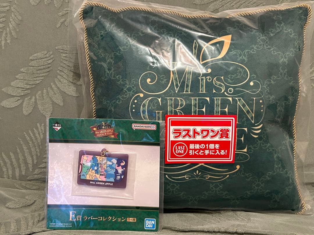 ☆ Mrs. GREEN APPLE ラストワン　クッション＆ラバーチャーム☆
