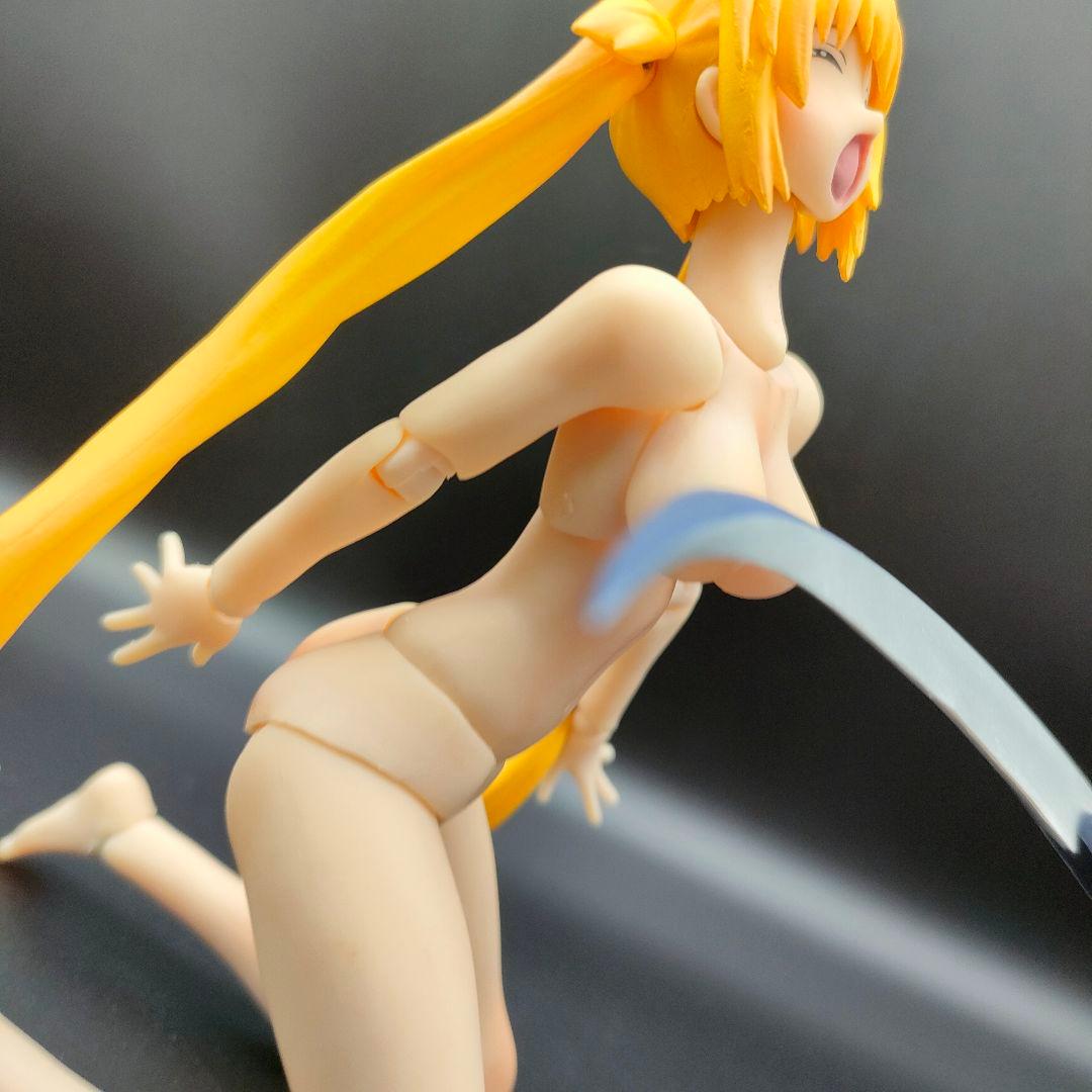 クイーンズブレイド　アイリ　美少女アクションフィギュア　R15