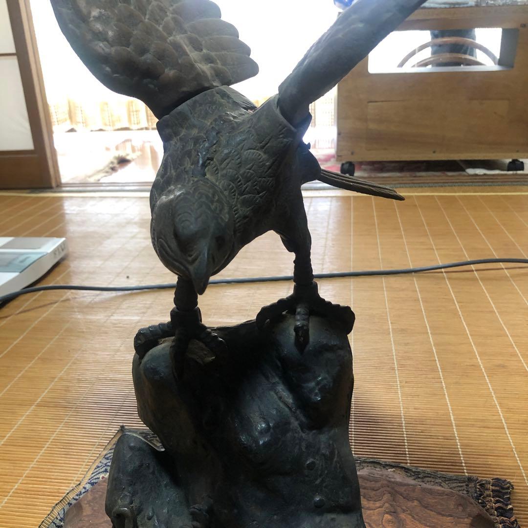 【床置】置物　鷹　鷲　金属製　組み立て式　金属工芸品　インテリア　銅