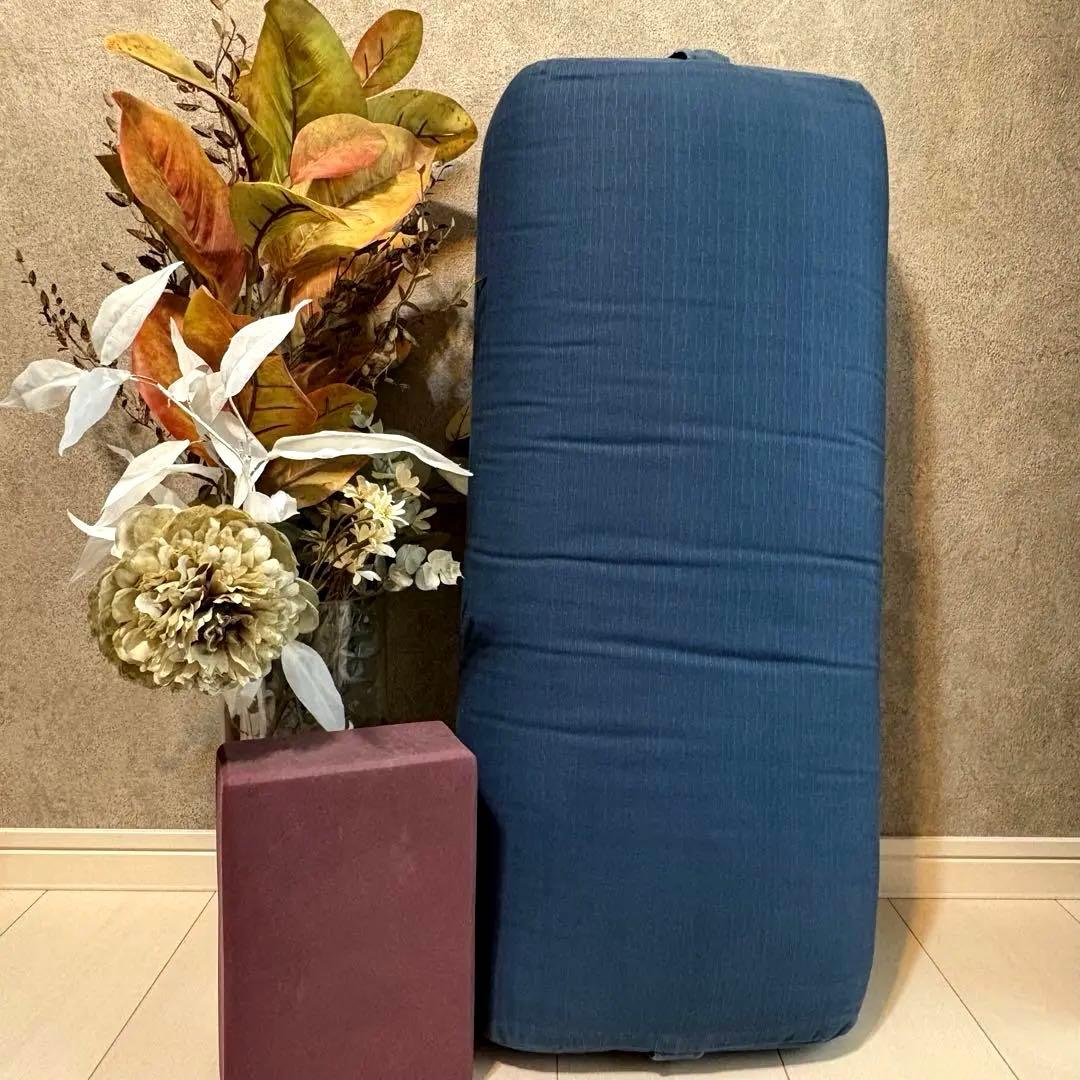 【送料込】ヨガワークス ボルスター ダークブルー Yogaworks