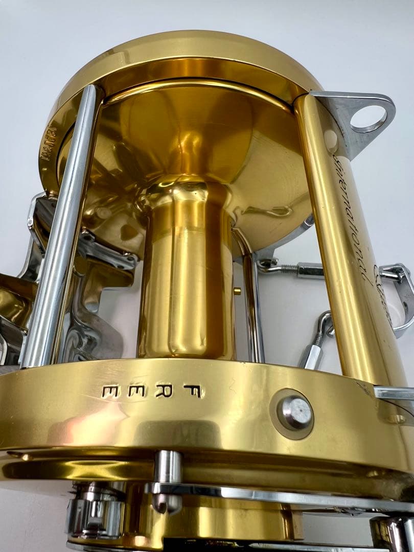 PENN ペン インターナショナル80W トローリングリール