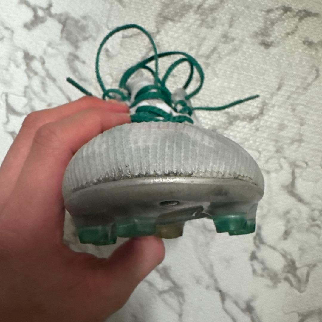 ASICS SUPERFLY ホワイト/グリーン スパイク