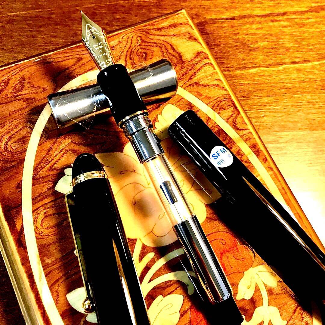 ☆超お勧め☆新品未使用☆素晴らしいパイロットカスタム万年筆743(SFM)