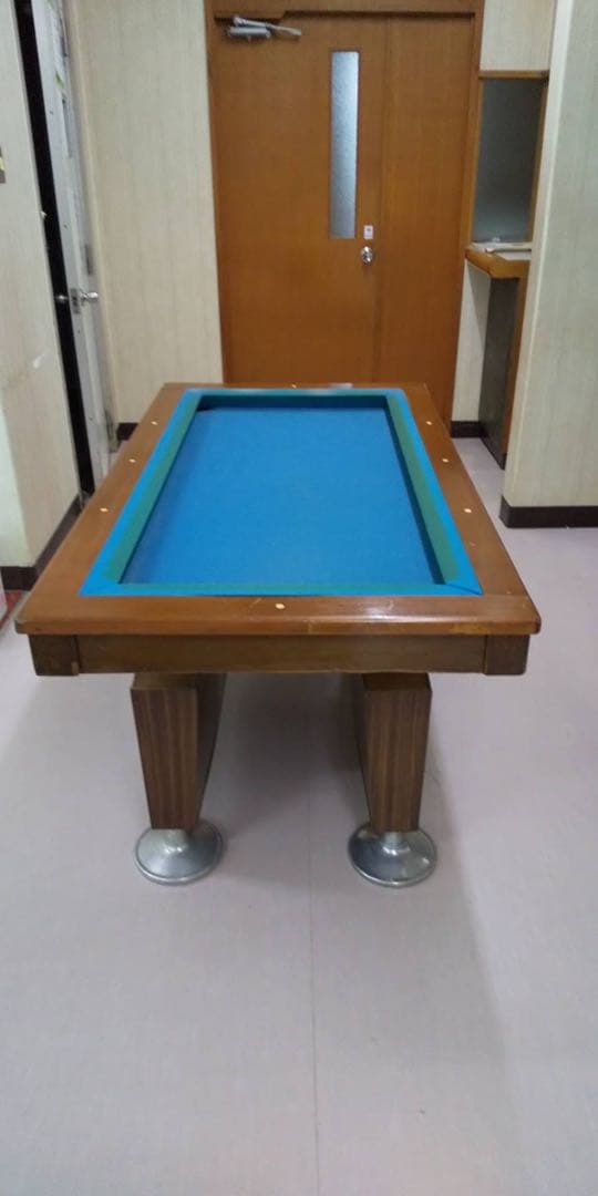 ビリヤードテーブル 青