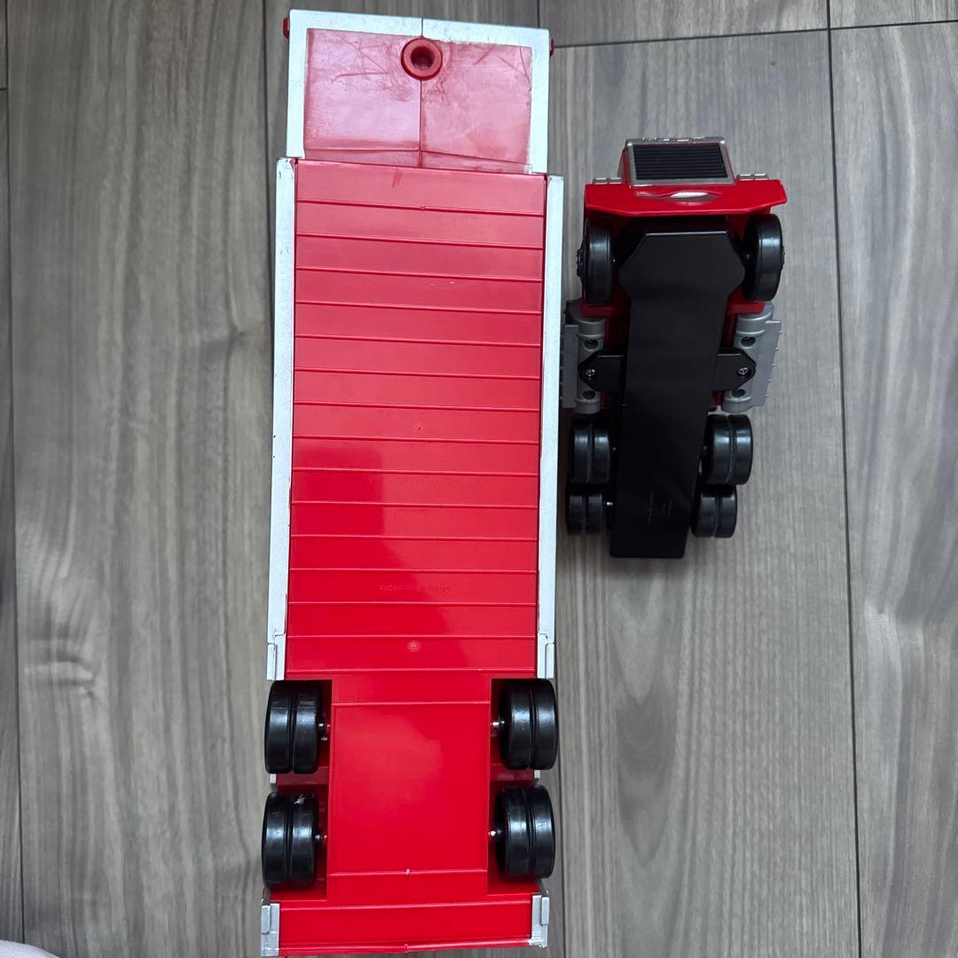 634.【廃盤品】カーズトミカ♡たくさんのせよう！大きなマック　トレーラー