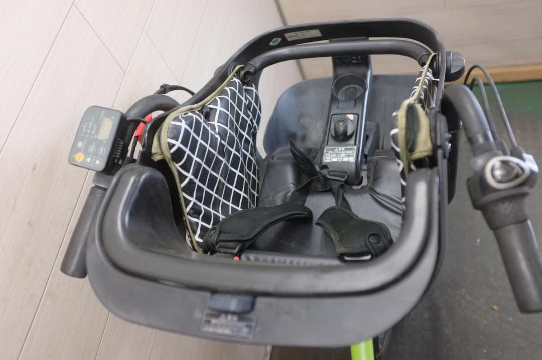 良品新基準　パナ　ギュット20インチ　3段　8.9Ah（5点灯）充電器あり