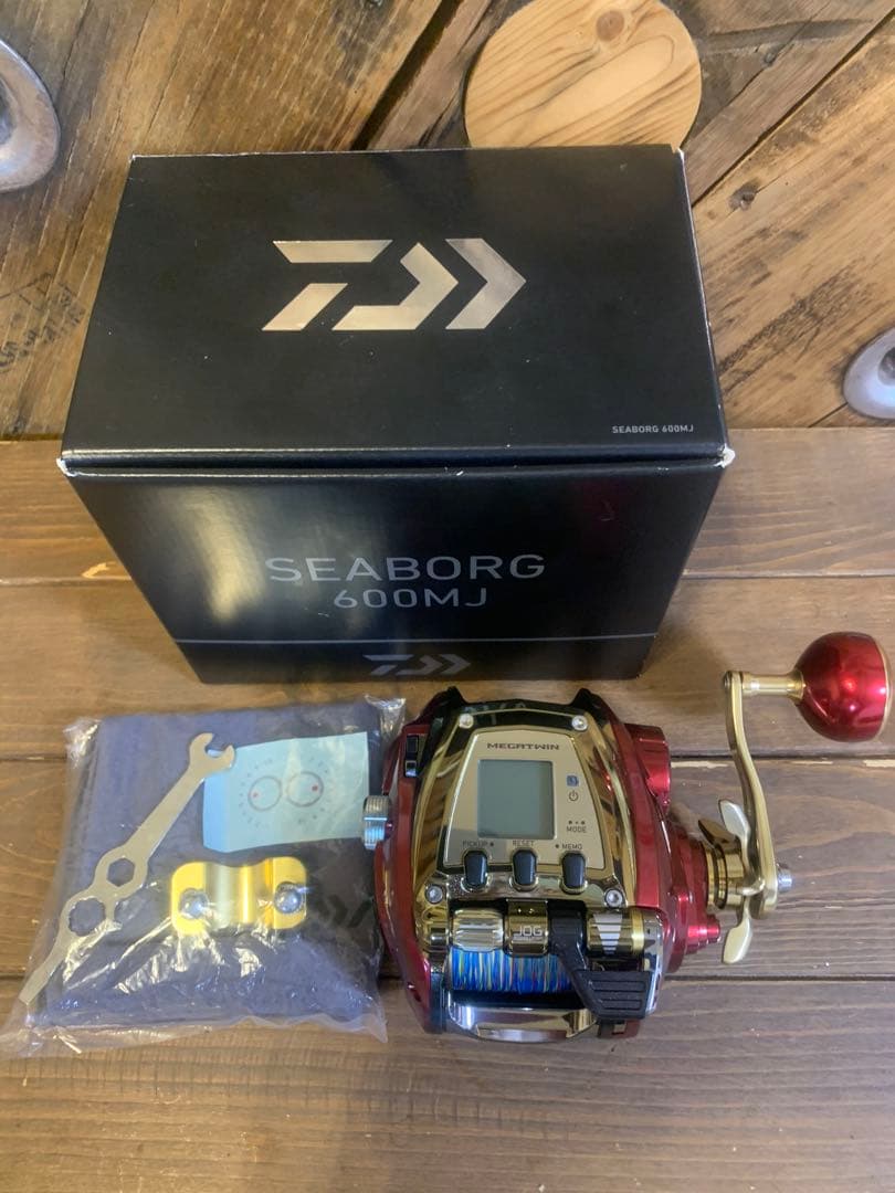 極美品！使用1回！シーボーグ600ＭＪ 電動リール SEABORG DAIWA