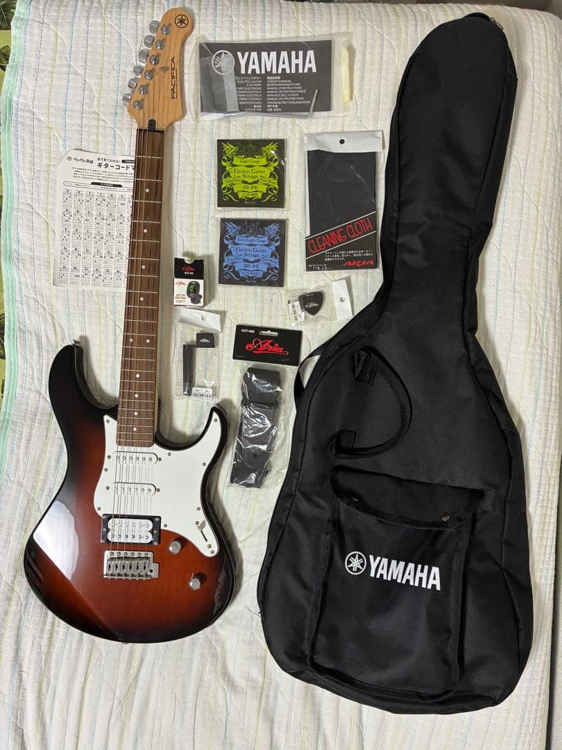 ヤマハ(YAMAHA) エレキギター PACIFICA112V