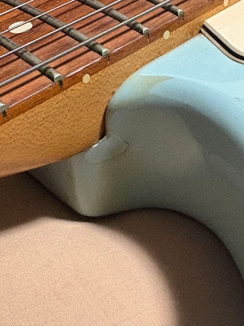 早い者勝ち！　Fender Mexico ストラト　ダフネブルー