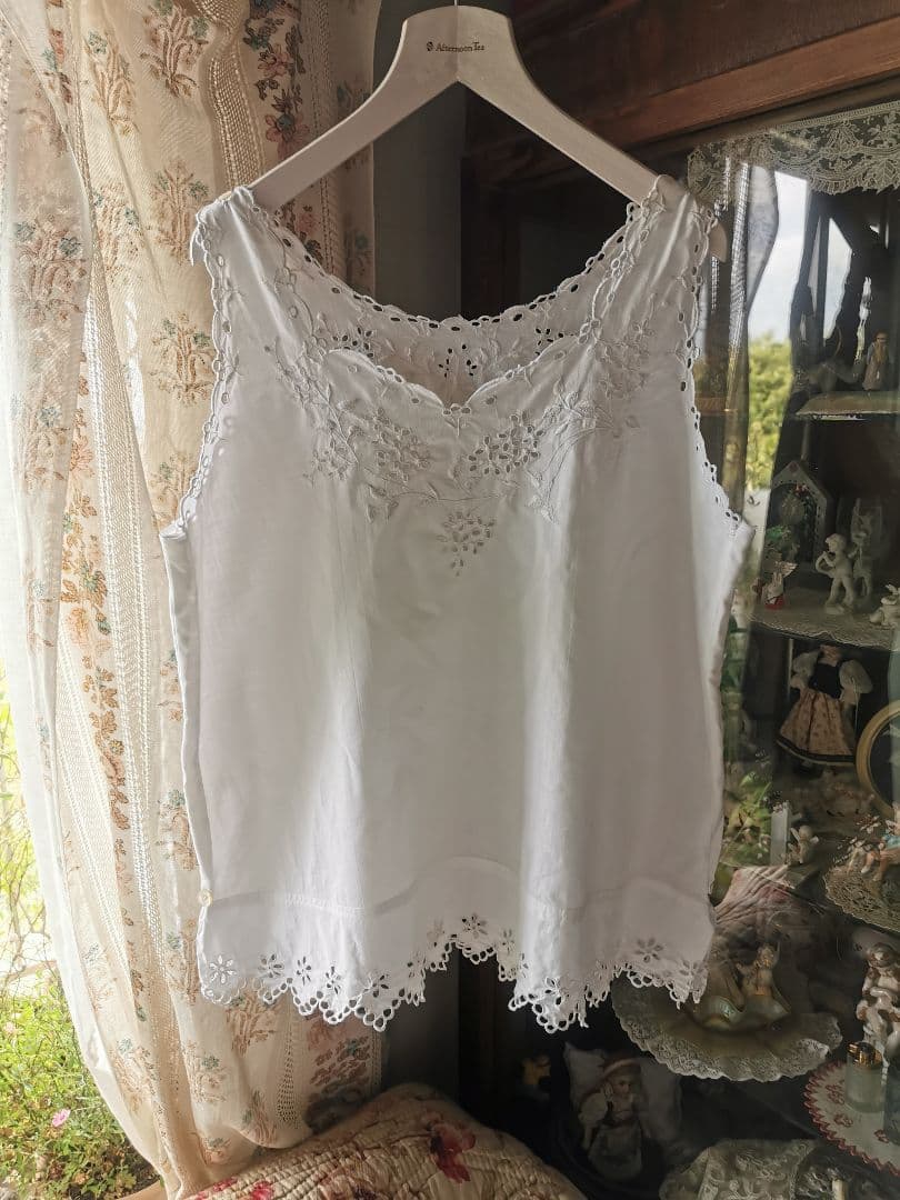 アンティークフランス アイレット花刺繍 スカラップリム リネンシャツ トップス
