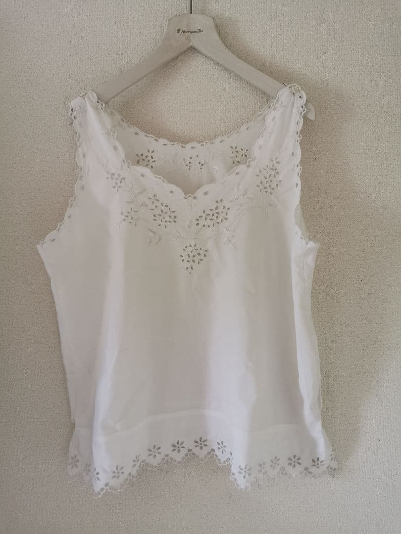アンティークフランス アイレット花刺繍 スカラップリム リネンシャツ トップス