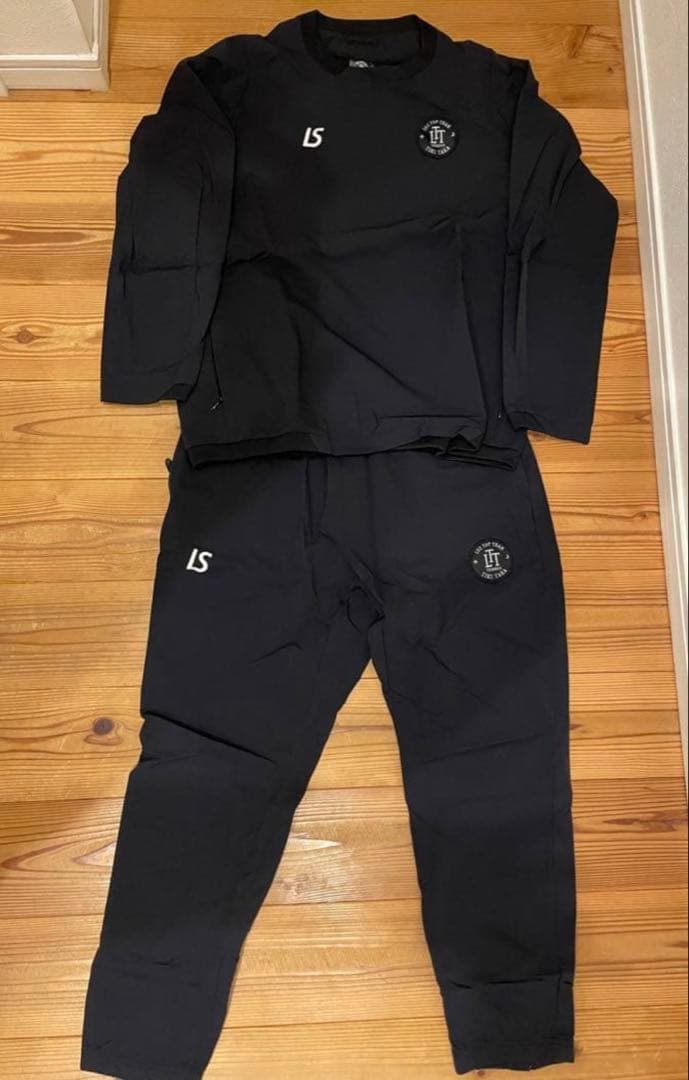 ルースイソンブラ トップチームウェア