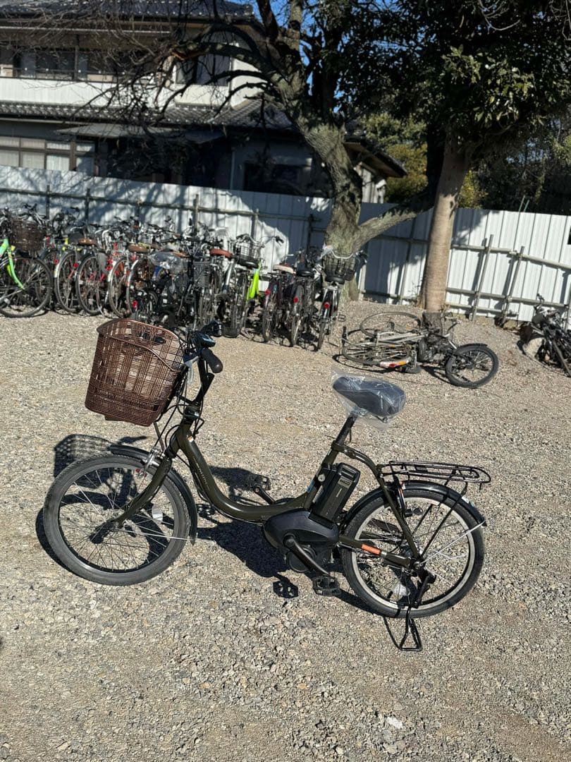 黒の電動アシストヤマハ自転車 20インチ バスケット付き