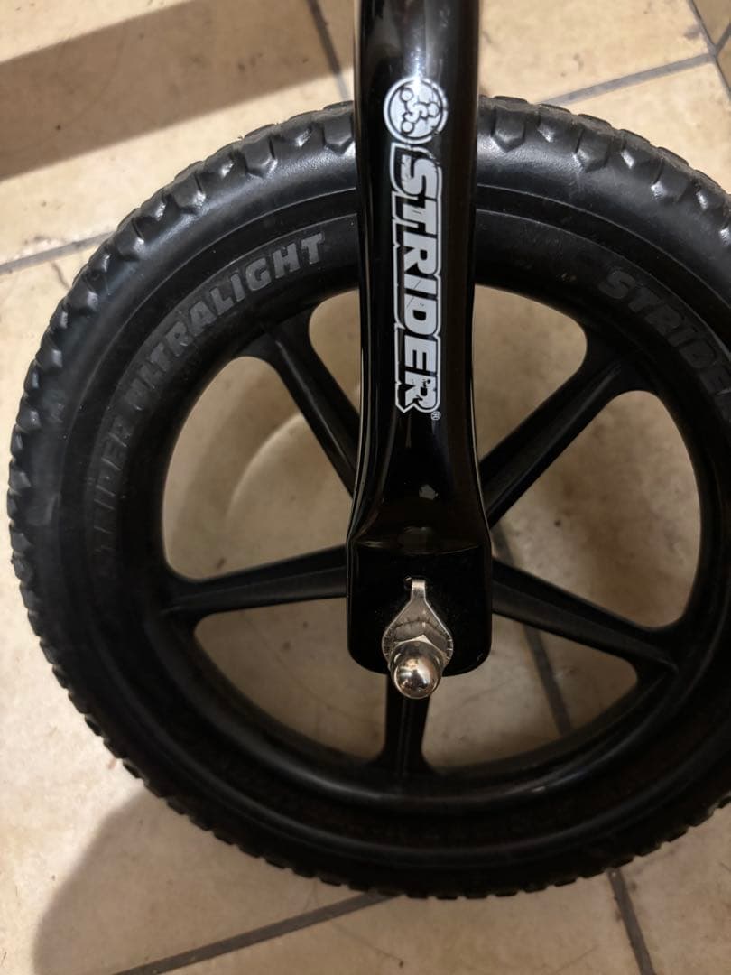 【2024年購入・黒】STRIDER ストライダー12インチ 　スポーツモデル