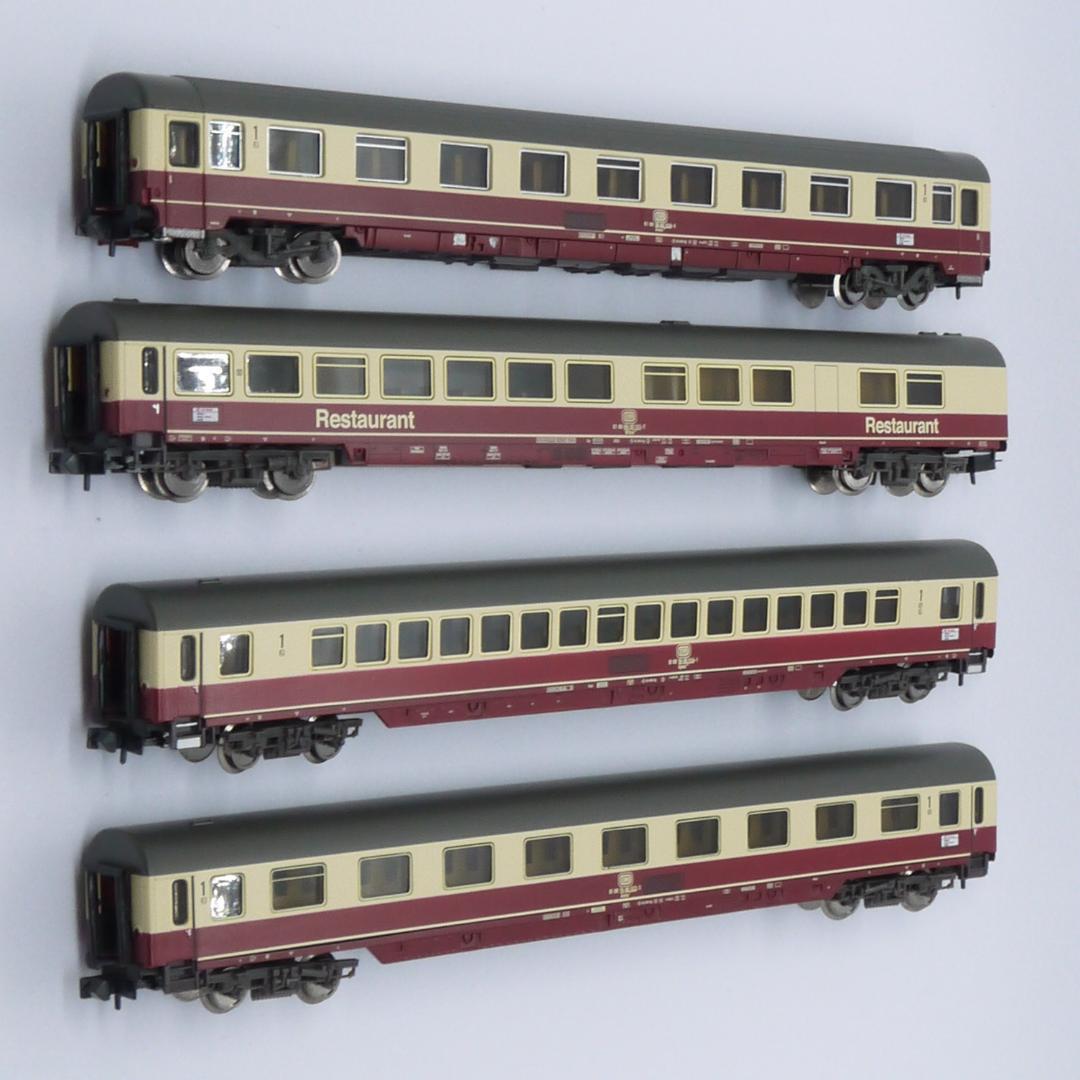 Arnold 客車4両セット(Ｎゲージ)