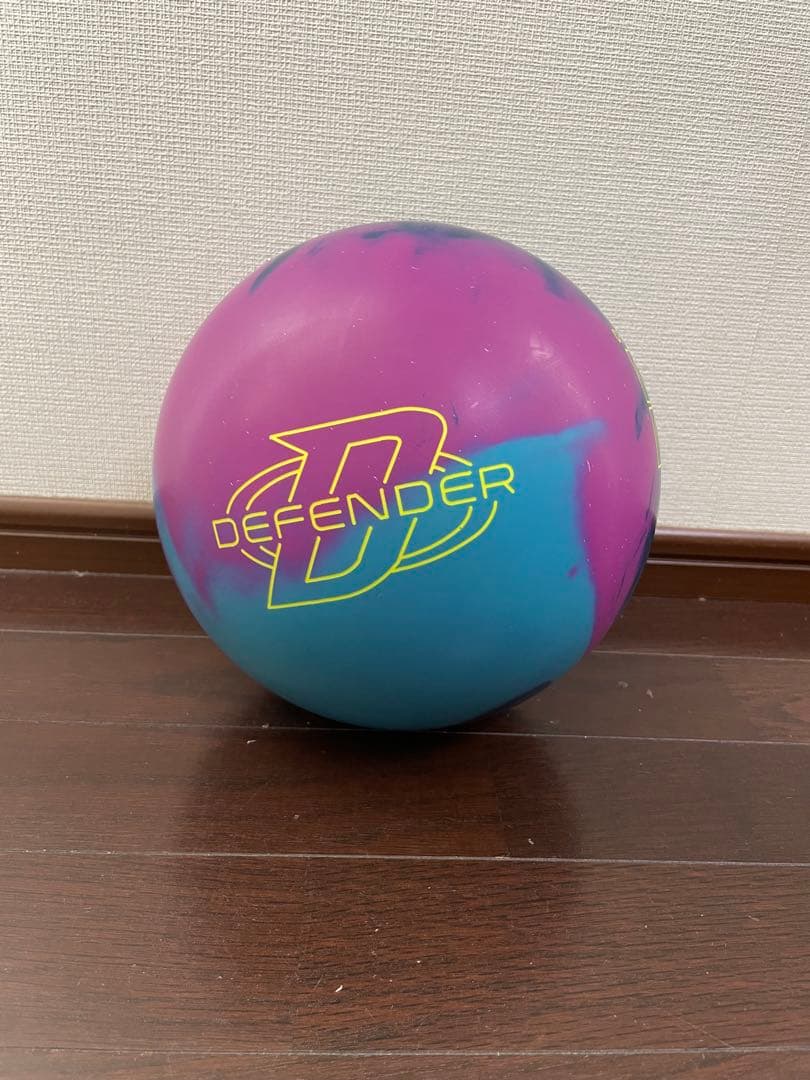 ⑦ Defender ボウリングボール 15 lb