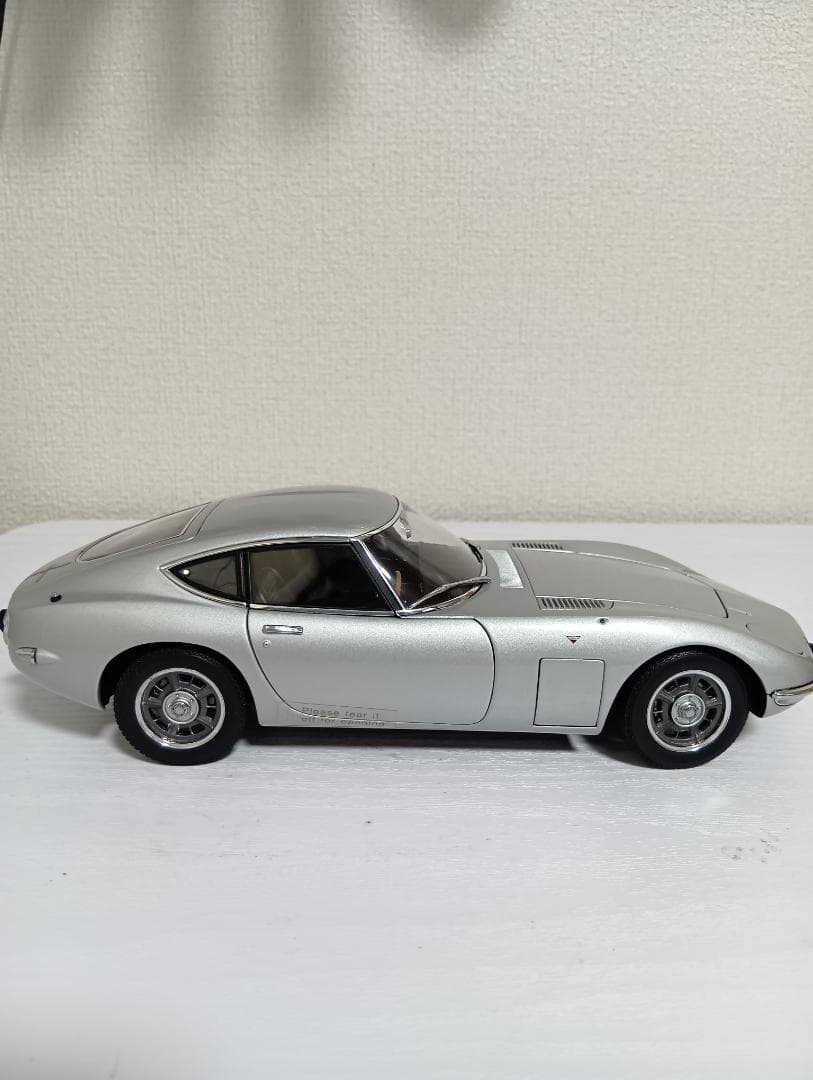 TOYOTA 2000GT ミニカー シルバー