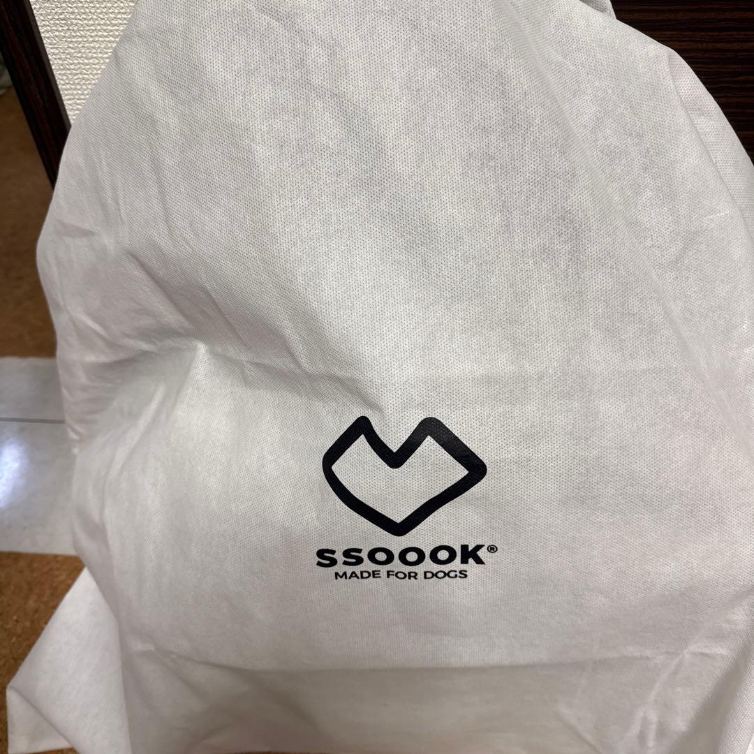 ssoook 犬用キャリーバッグ ホワイト(Mサイズ)左に担ぐタイプ