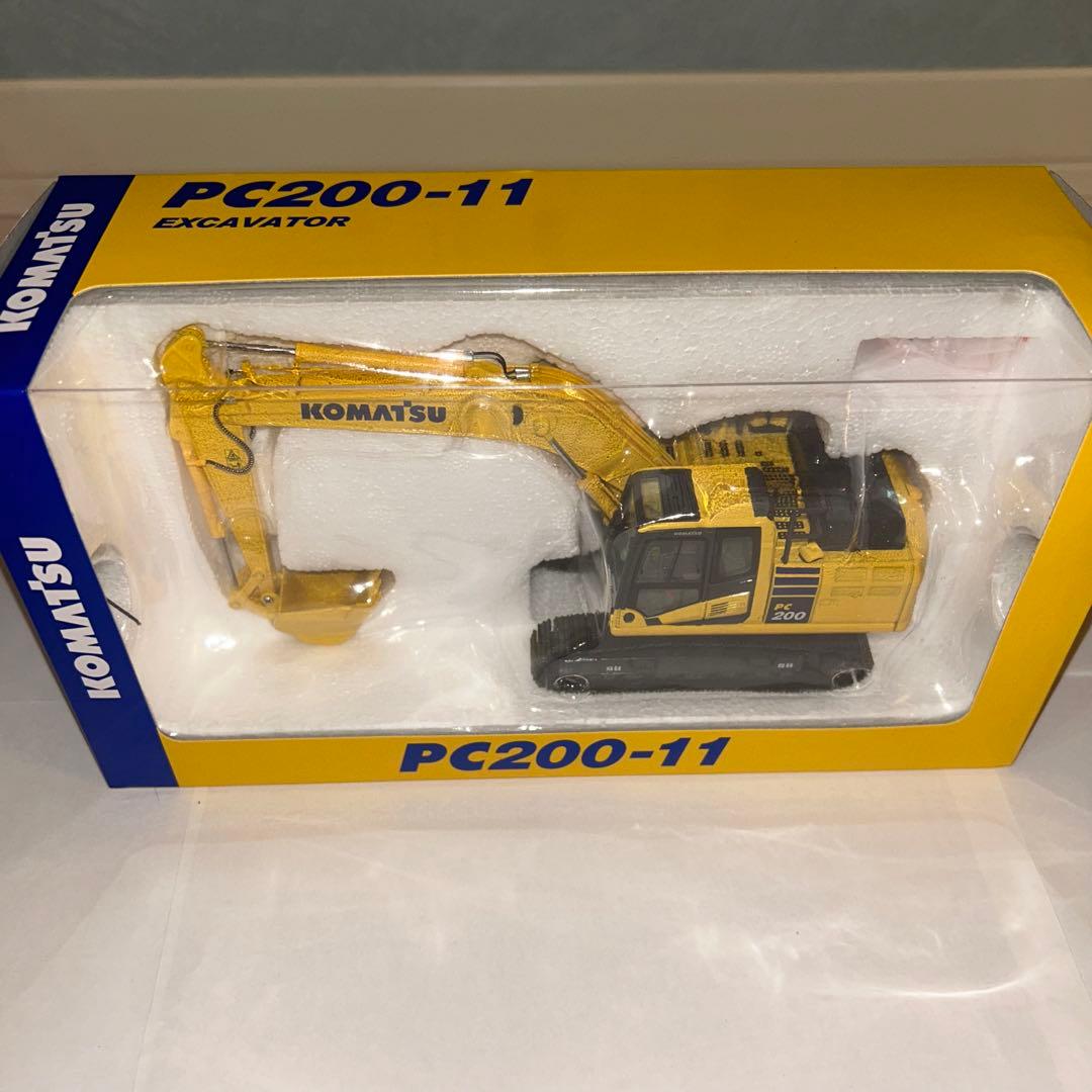 【値下げ中！非売品】コマツ建機 PC200-11 　重機　フィギュア