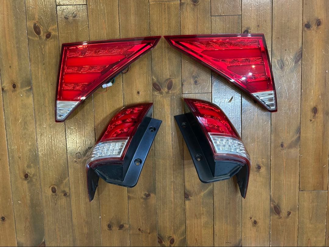 アルファード20系後期テールライト 4個セット レッド