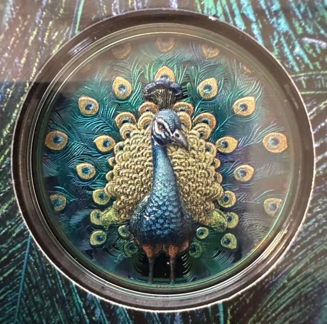 クック諸島 2025年 スペクトルな孔雀 プリズマメッキカラー銀貨