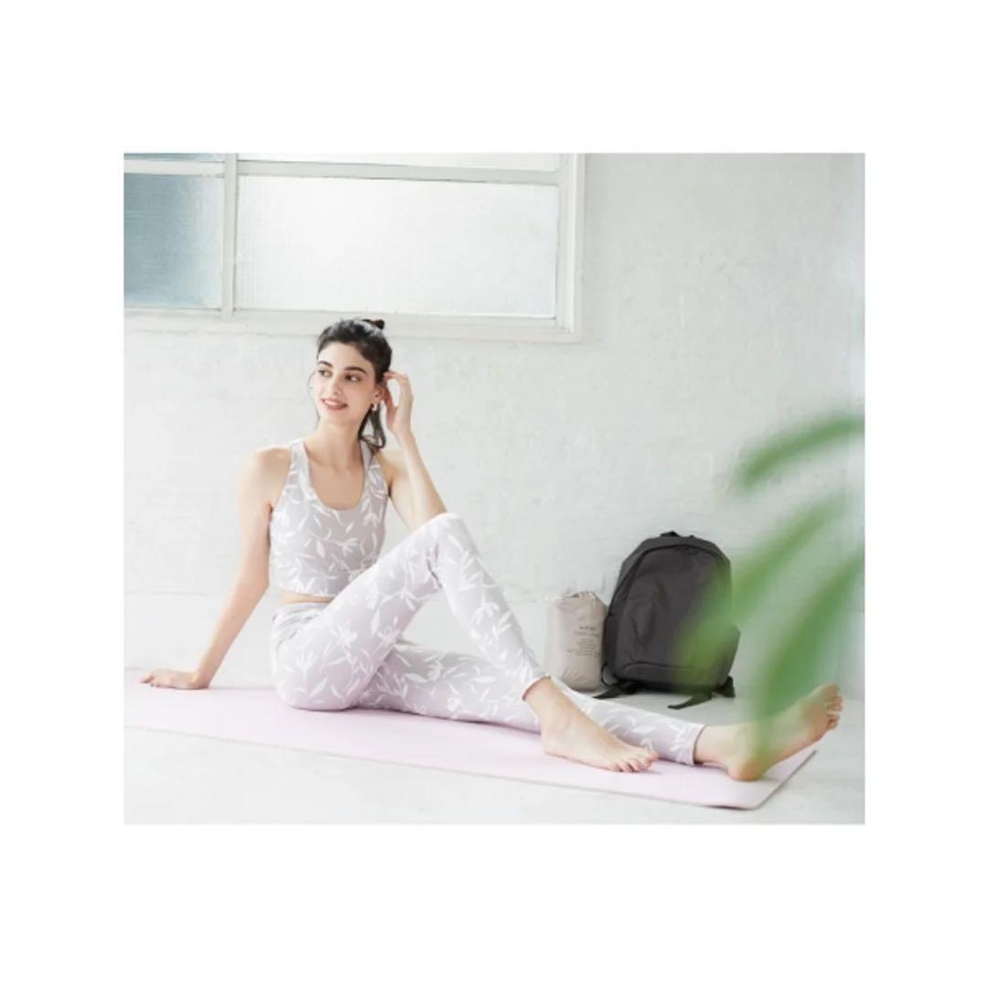 emmi yoga　ニューパウダリーフラワーレギンス＆トップスセット　完売品
