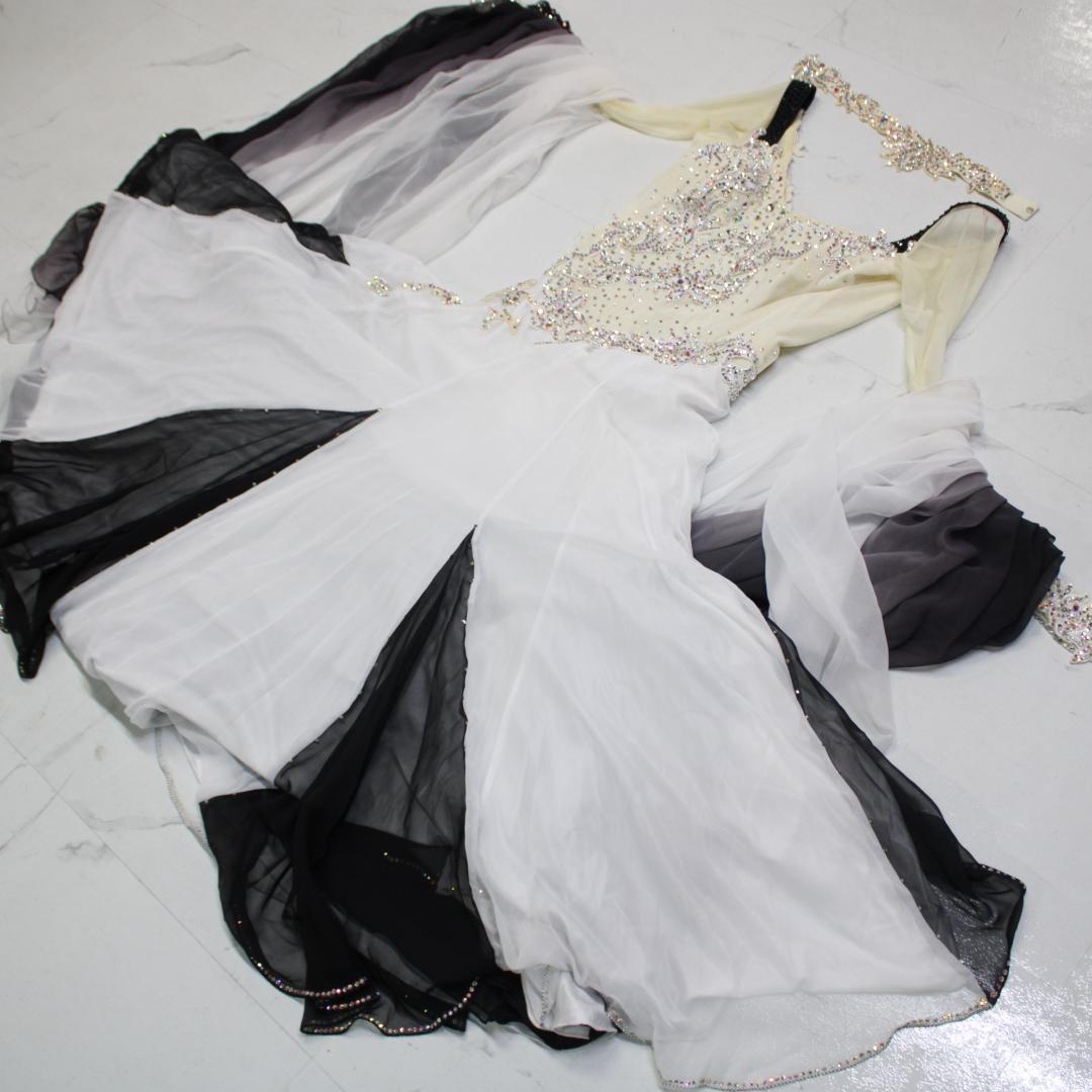 【美品 社交ダンス衣装】ホワイト×豪華フロート ワンピース ドレス ブラック