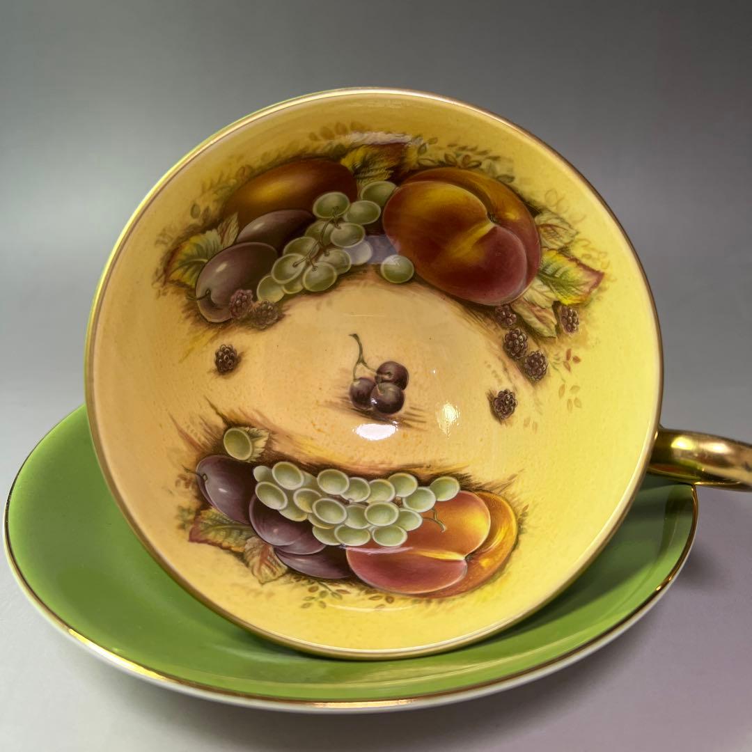 ☆エインズレイ オーチャードゴールド トリプル ティーカップ＆ソーサー