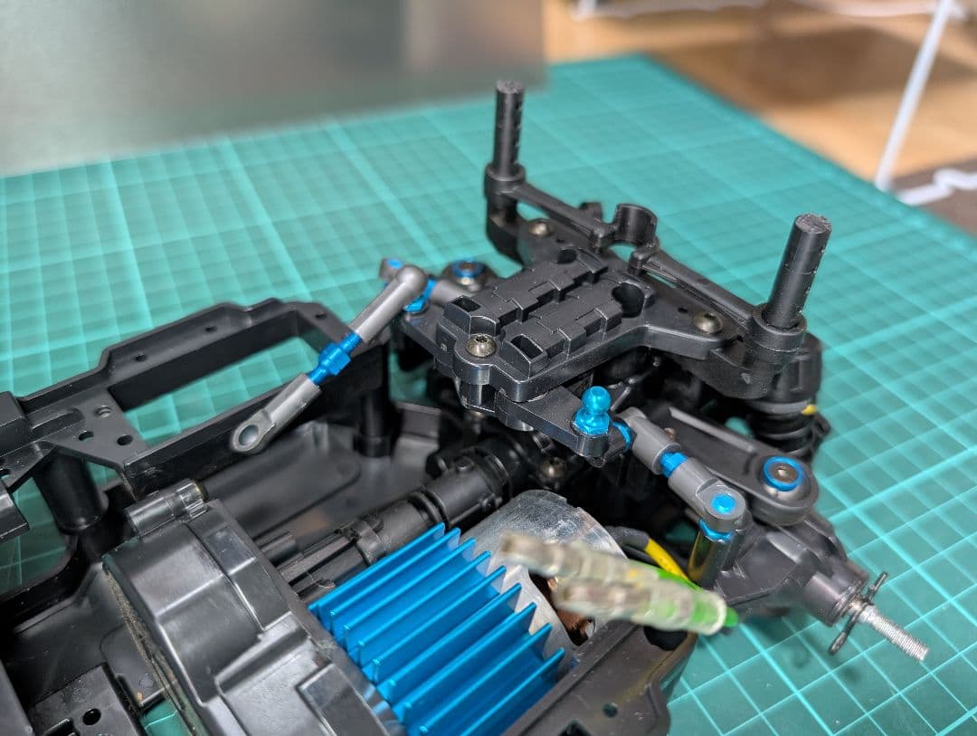 タミヤ MB-01 シャーシ