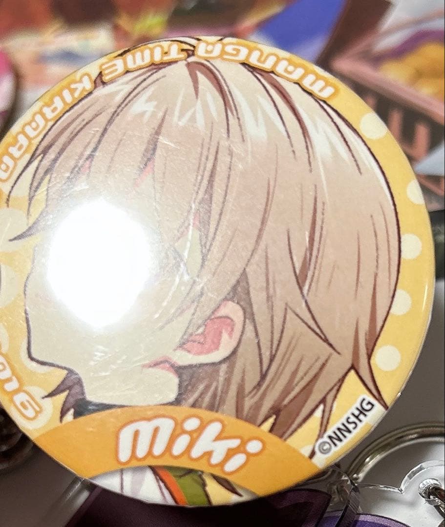 がっこうぐらし 缶バッジ アクリルキーホルダー